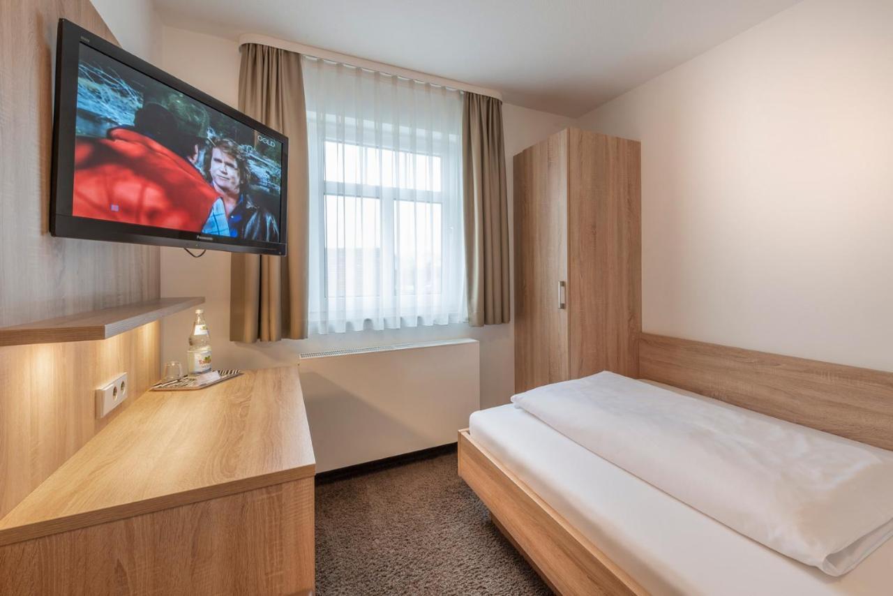 Hotel Gasthof Zum Roessle Heilbronn Buitenkant foto