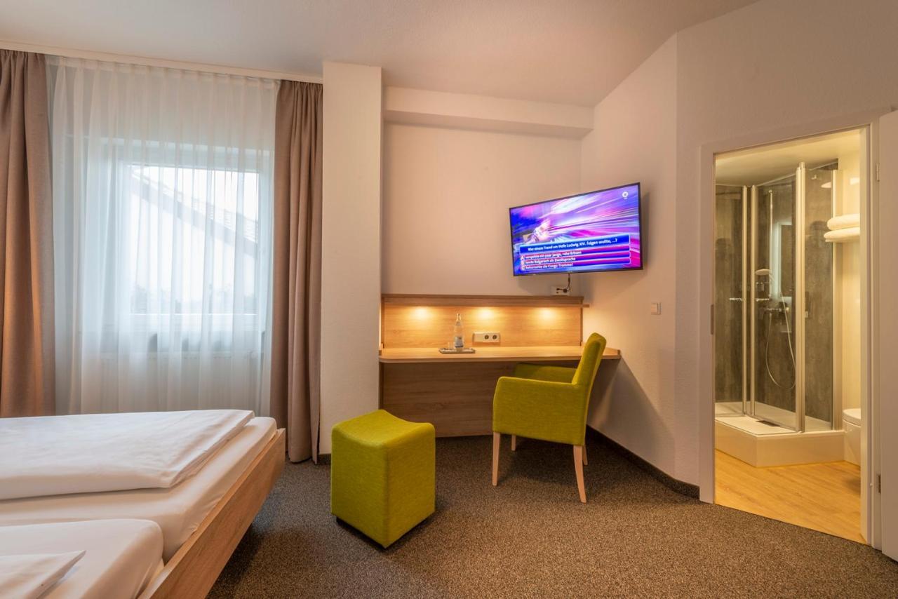 Hotel Gasthof Zum Roessle Heilbronn Buitenkant foto