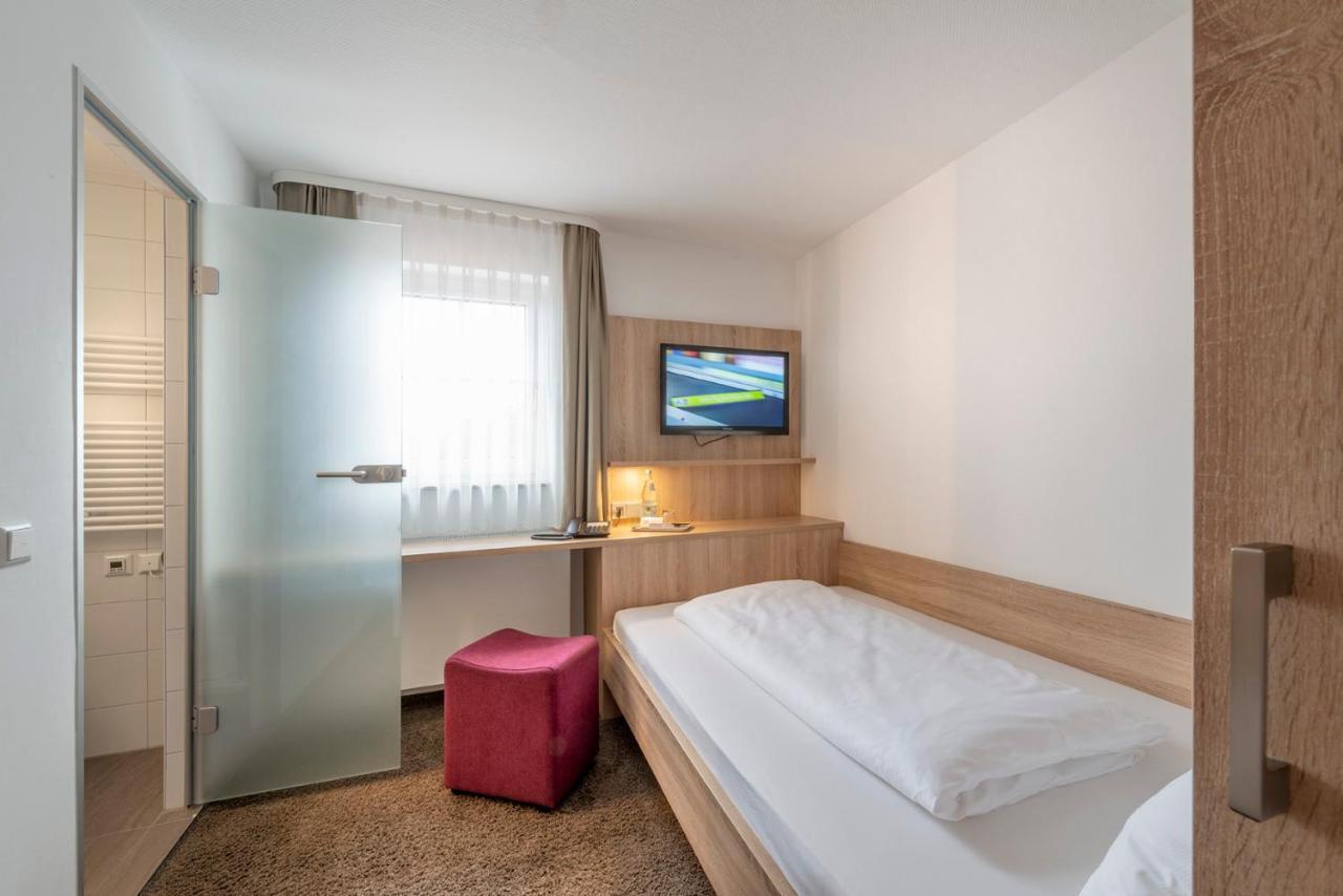 Hotel Gasthof Zum Roessle Heilbronn Buitenkant foto