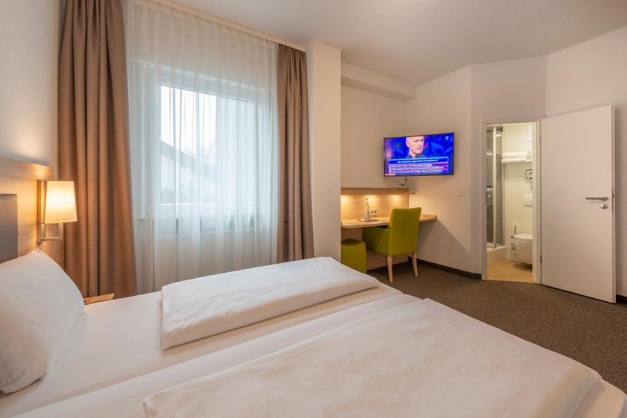 Hotel Gasthof Zum Roessle Heilbronn Buitenkant foto